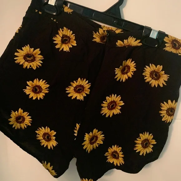 Sunflower Shorts - Picture 3 of 4